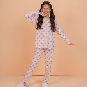 Pijama longo infantil.