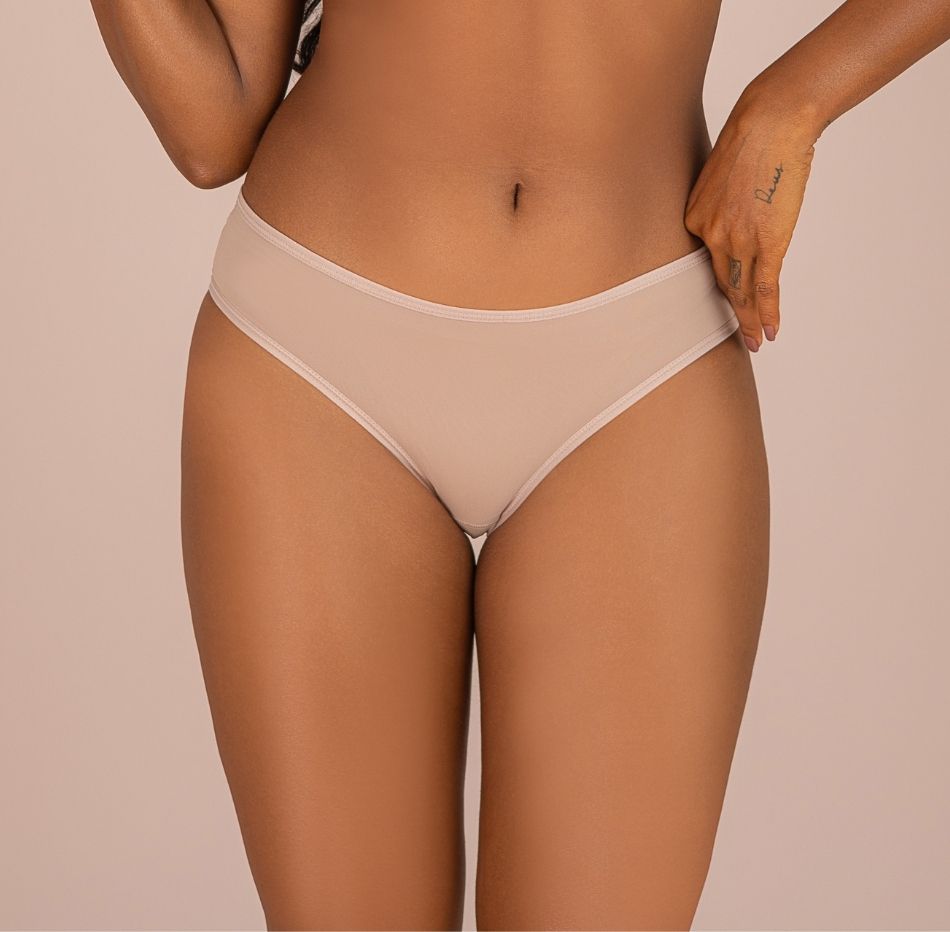 Calcinha média sem costura.