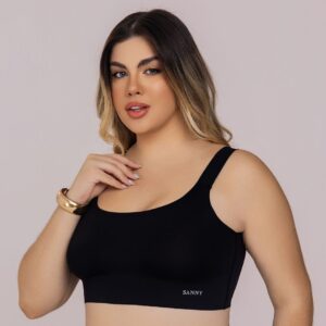 Sutiã top sem bojo e sem aro.